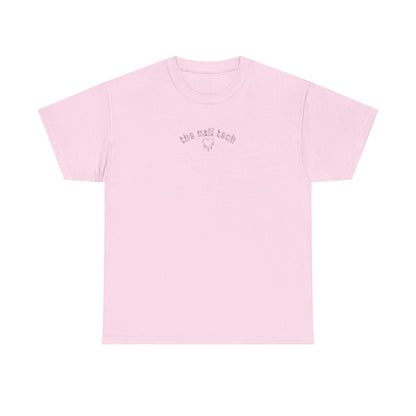 “the nail tech” t-shirt  ❤︎₊ ⊹